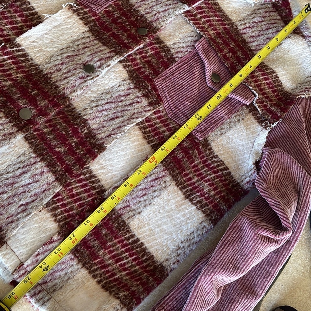 Pols jacket women's L corduroy plaid, fleece, button front, pockets. Shacket euc - Picture 14 of 17